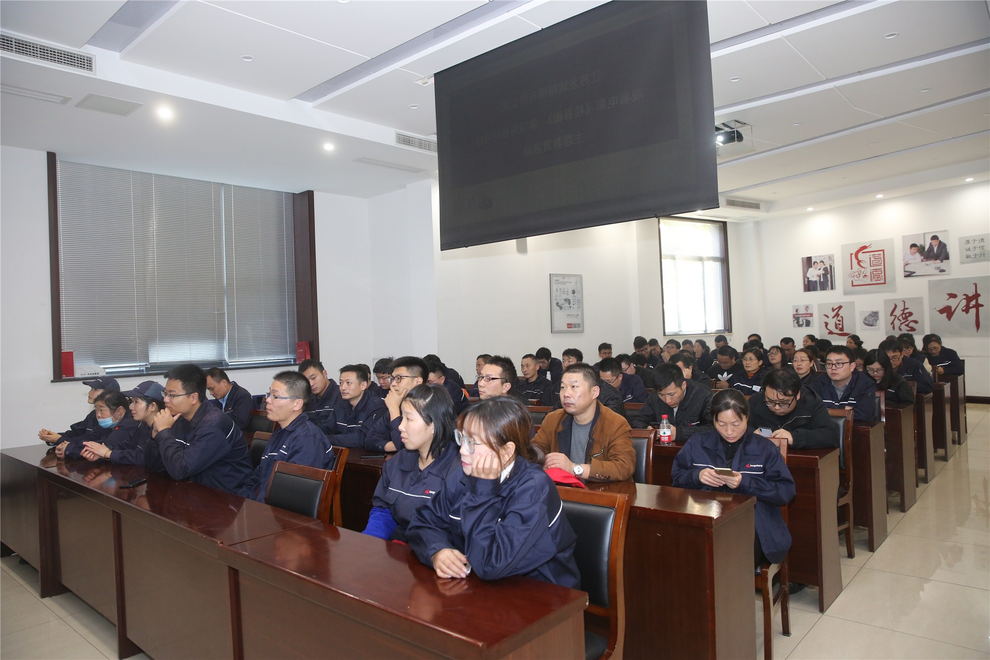 0X1A3521.JPG